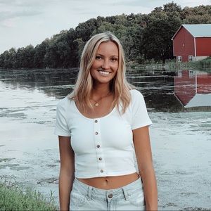 Meet your Posher, Madi